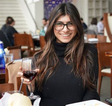 mia khalifa religion|Mia Khalifa Biography, Age, Husband, Children, Family, Wiki & More